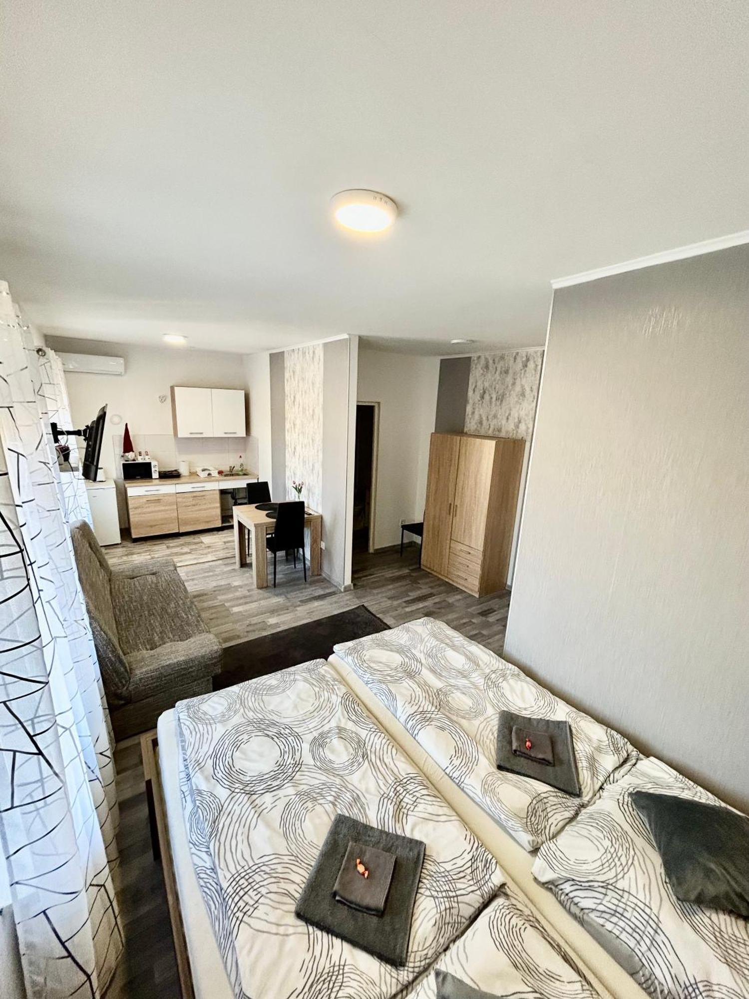 Casa de hóspedes Mira Nest - Budapeste